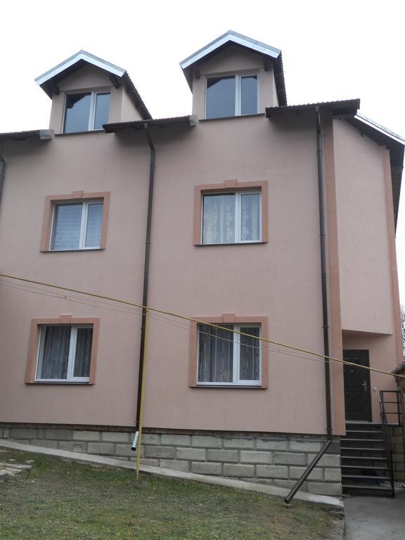 Guest House Ivanna Яремча Экстерьер фото